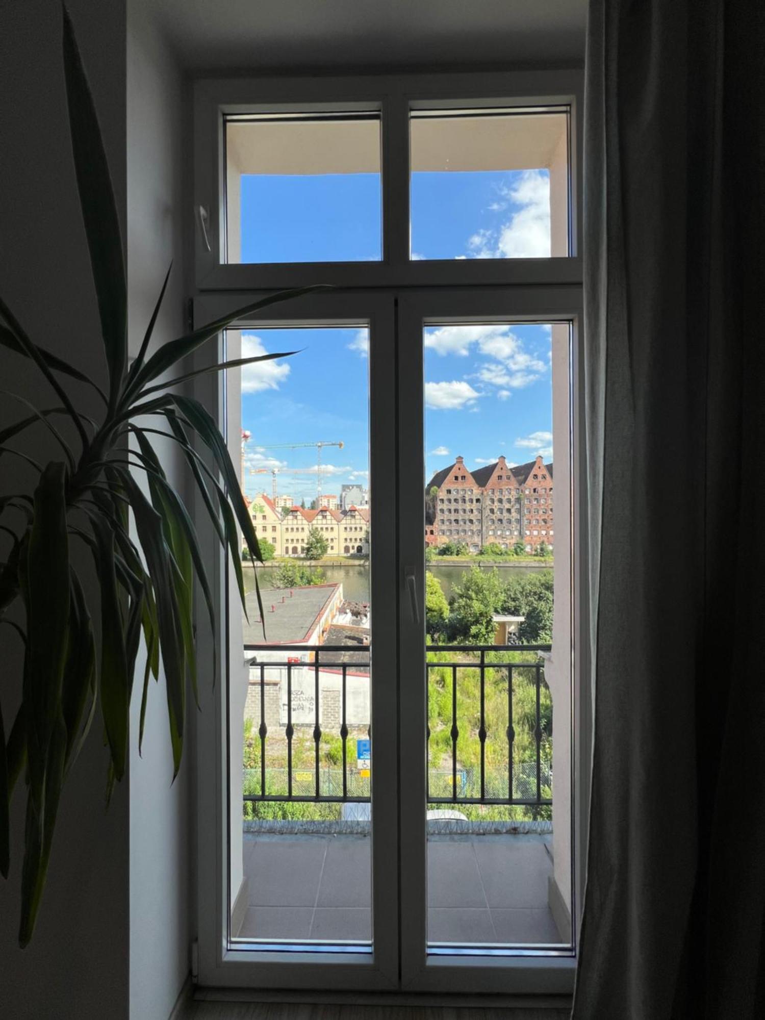 Lts Rent Comfortable River View & Art, Four Apartment