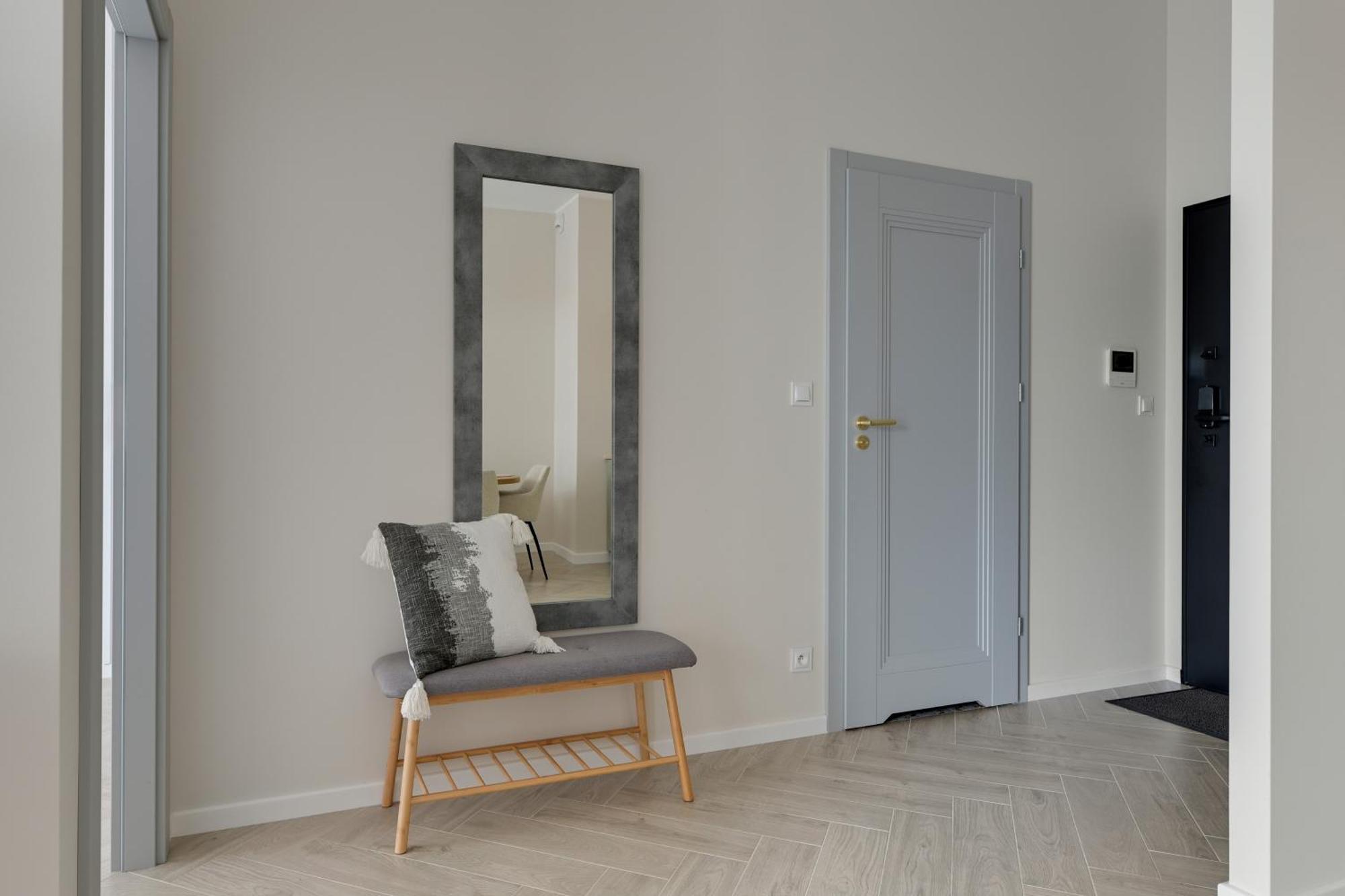 Bulvar & Parking By Downtown Apartament