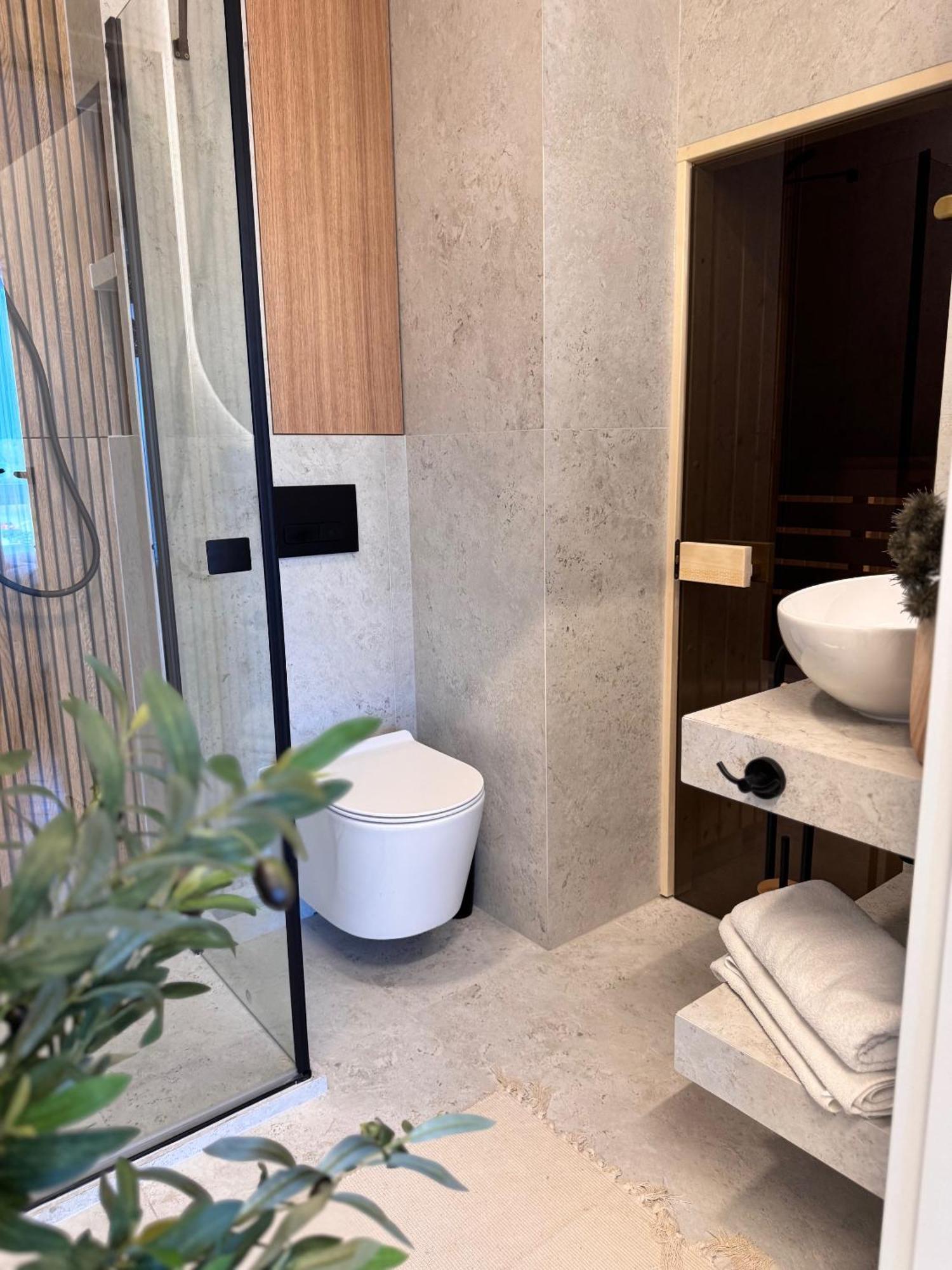 Family & Business Sauna Apartments Baltic Horizon Premium Spa - 3 Bedroom With Private Sauna, Jacuzzi, Rooftop Gym & Panoramic Terrace, Balcony, Underground Garage Apartment *