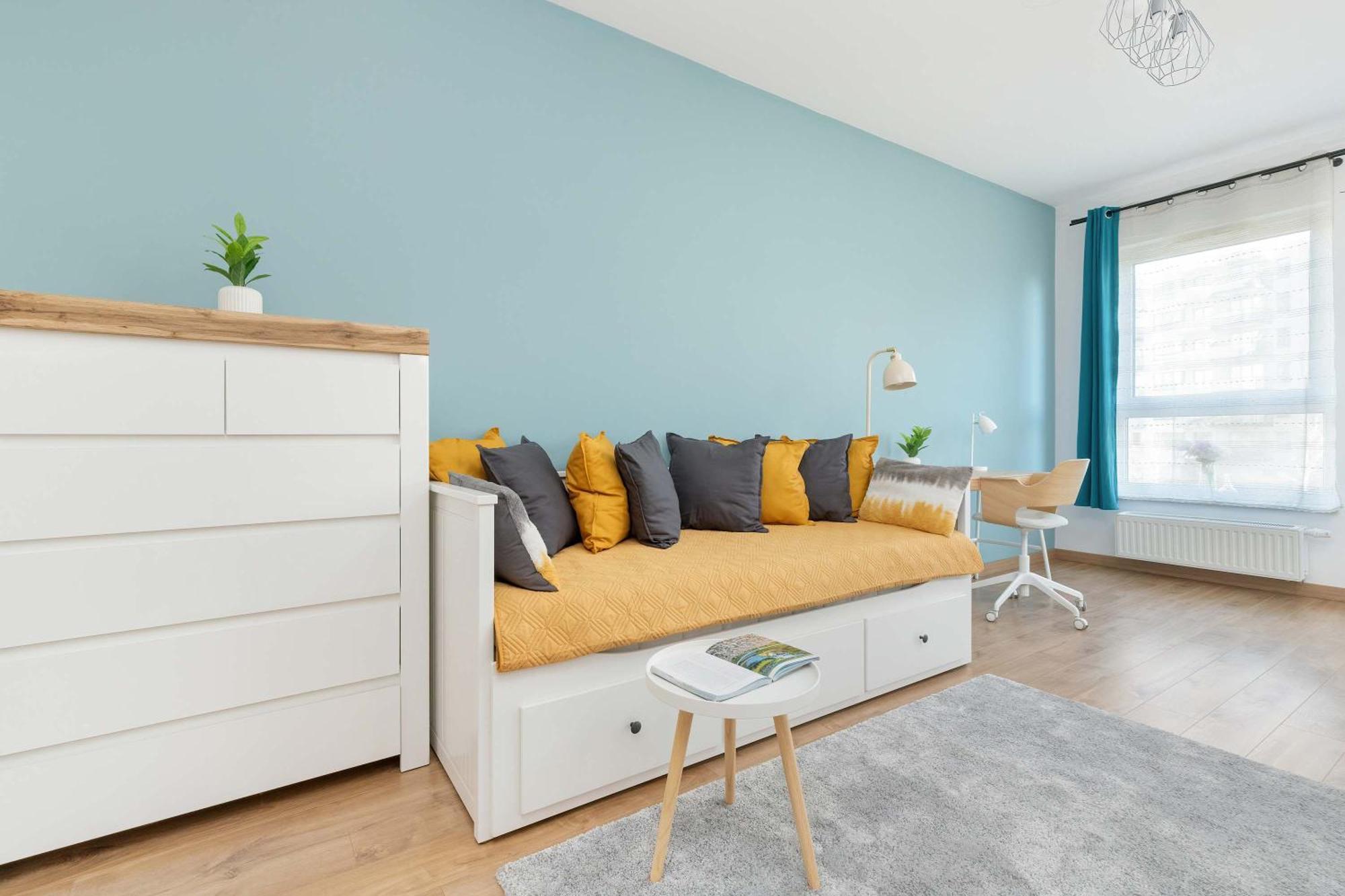 Cosy With Parking In By Renters Apartamento