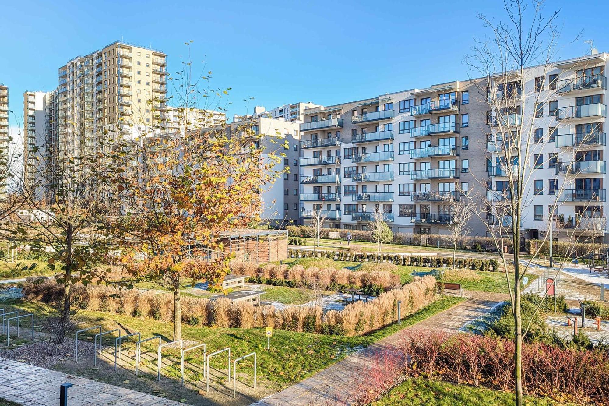 Cosy With Parking In By Renters *