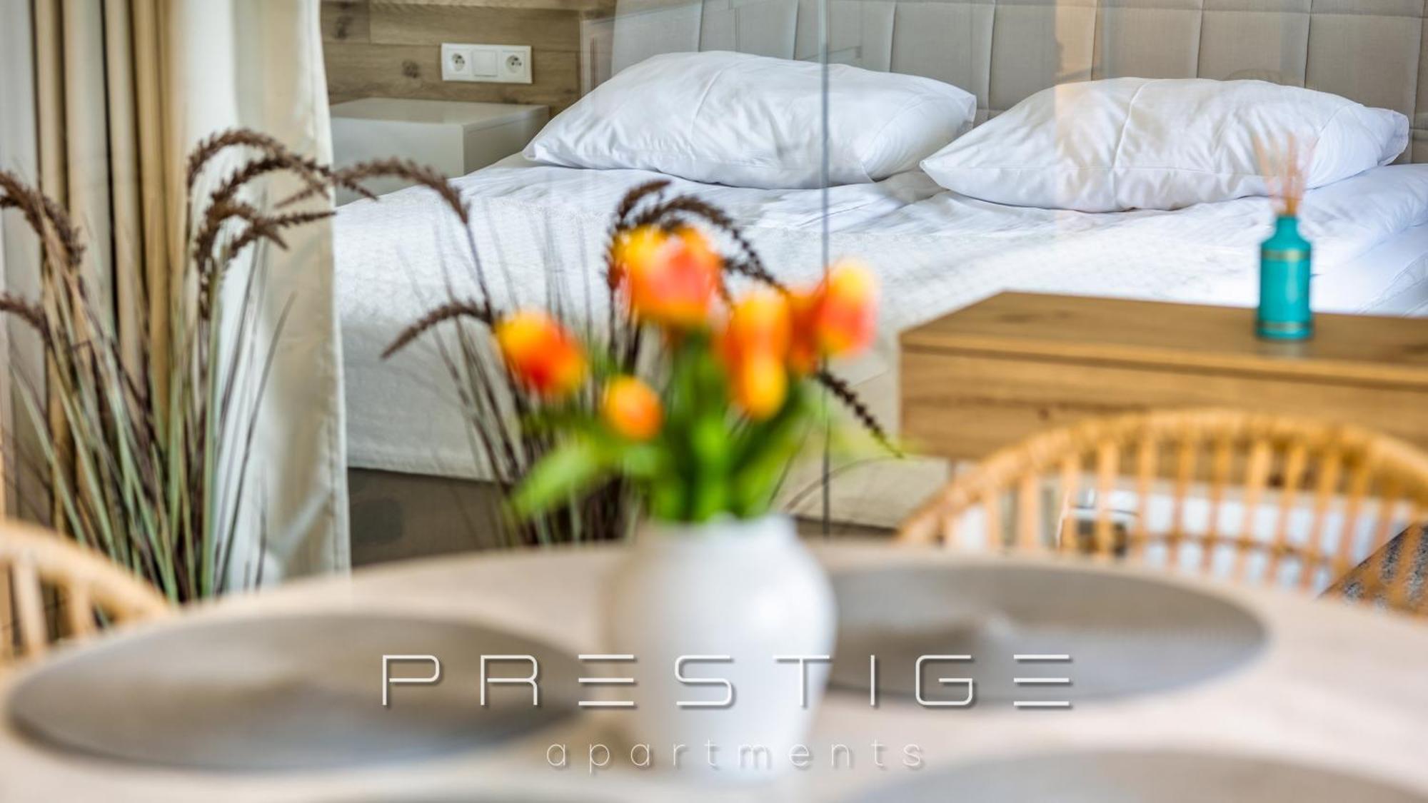 Prestige Botanica Apartment