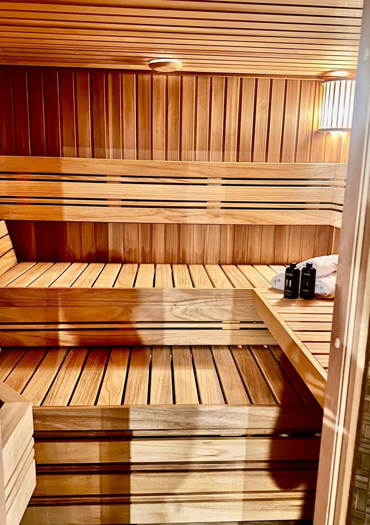 Wind Rose Luxury & Spa- With Private Sauna, Gym, Jacuzzi Gdansk