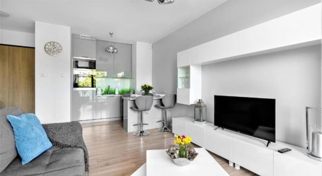 Apartment Zajezdnia Wrzeszcz & Parking & Balkon By Alqueen *