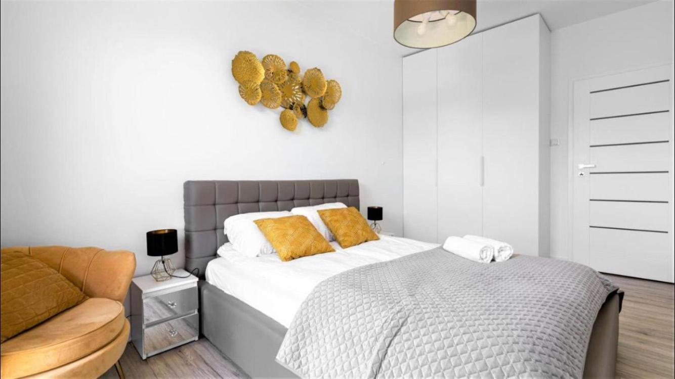 Zajezdnia Wrzeszcz & Parking & Balkon By Alqueen Apartment Gdansk
