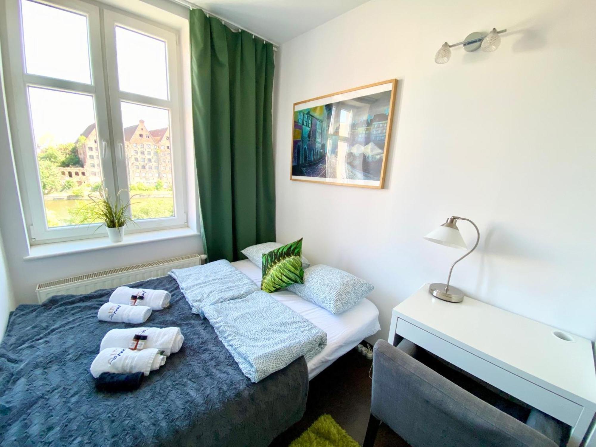 Lts Rent Comfortable River View & Art, Five *
