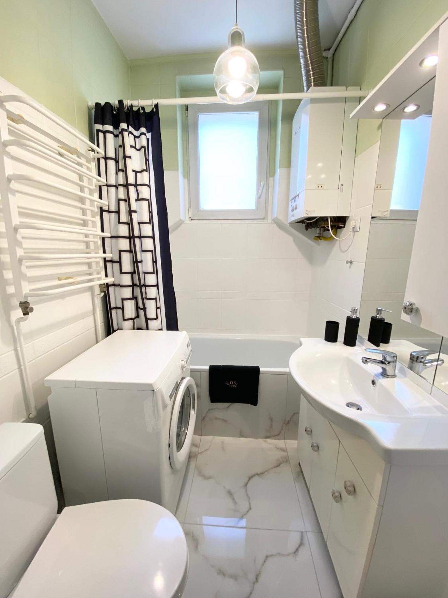 Lts Rent Comfortable River View & Art, Four Apartment Gdansk
