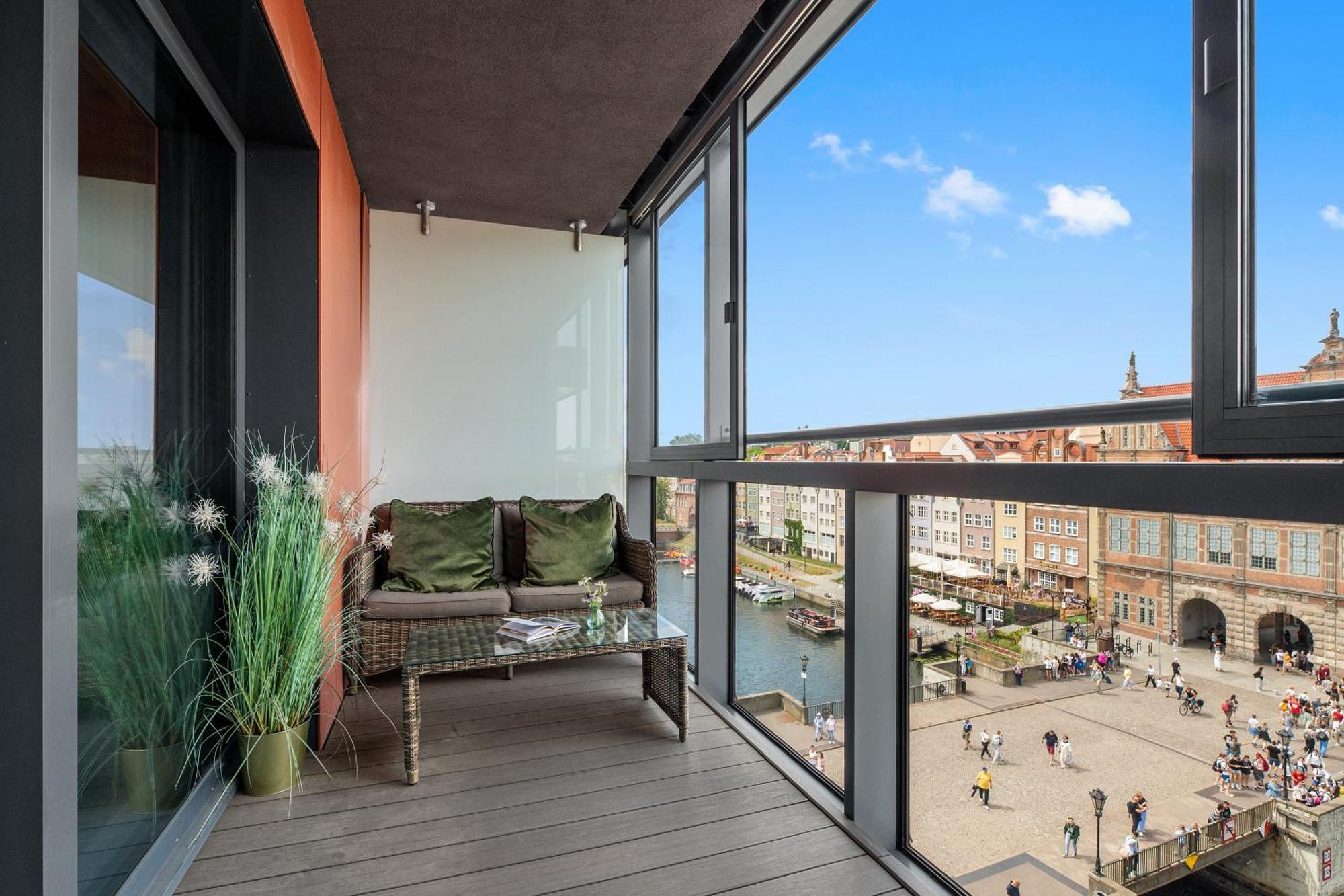 Deo Plaza Riverside & Radisson By Downtown Huoneisto *
