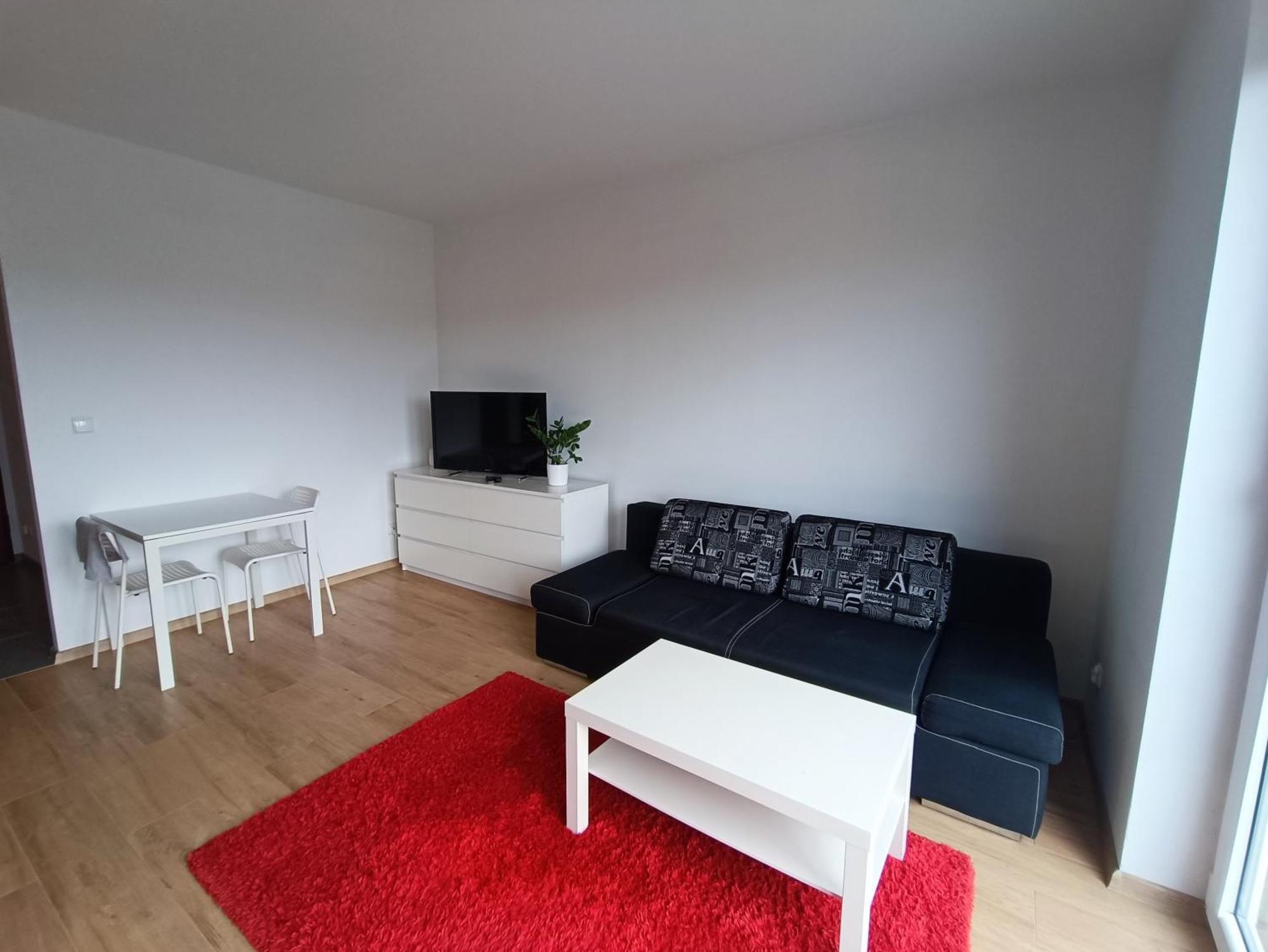69, - Jasien Apartamento