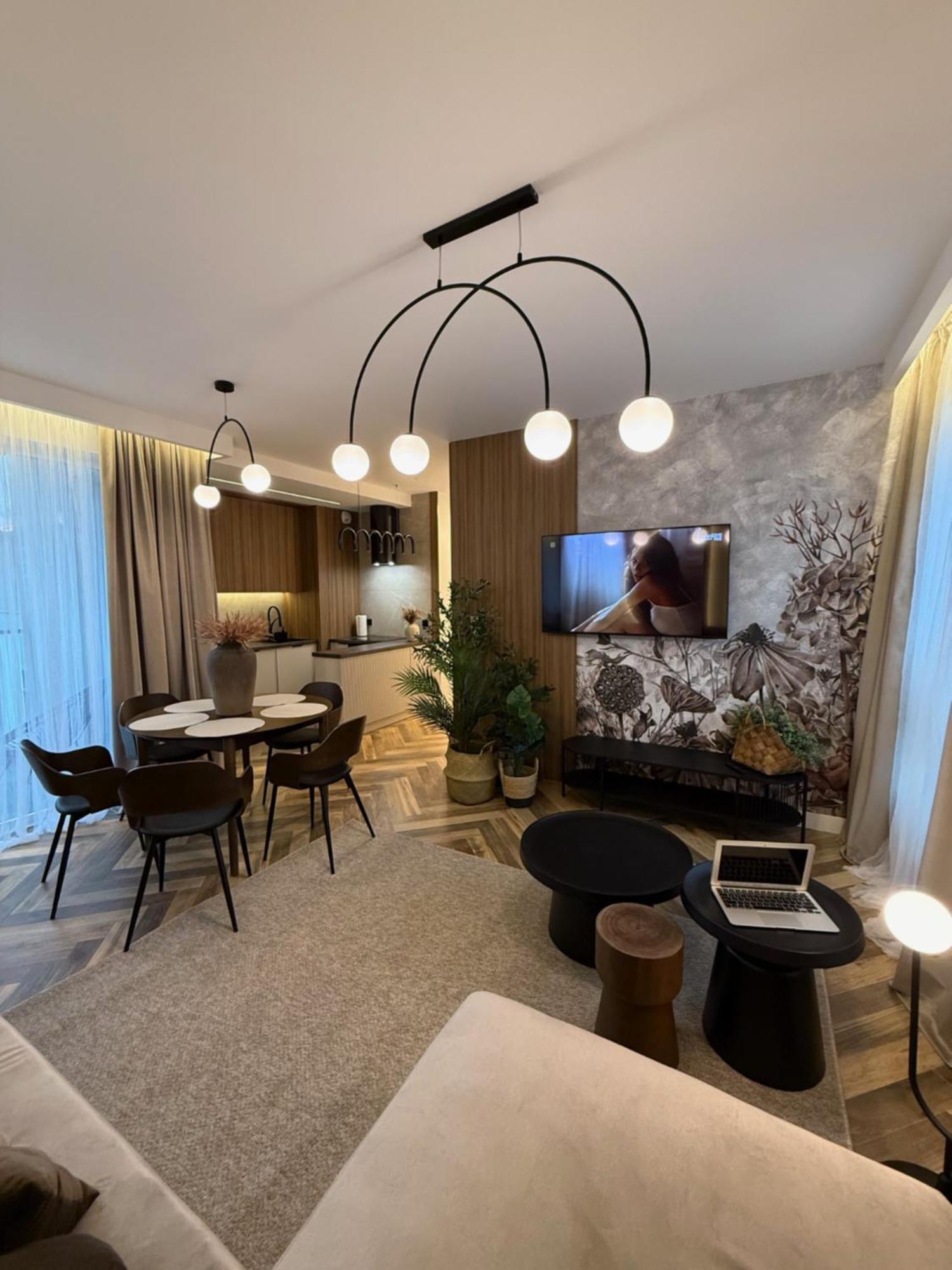 Apartment Family & Business Sauna Apartments Baltic Horizon Premium Spa - 3 Bedroom With Private Sauna, Jacuzzi, Rooftop Gym & Panoramic Terrace, Balcony, Underground Garage Danzig