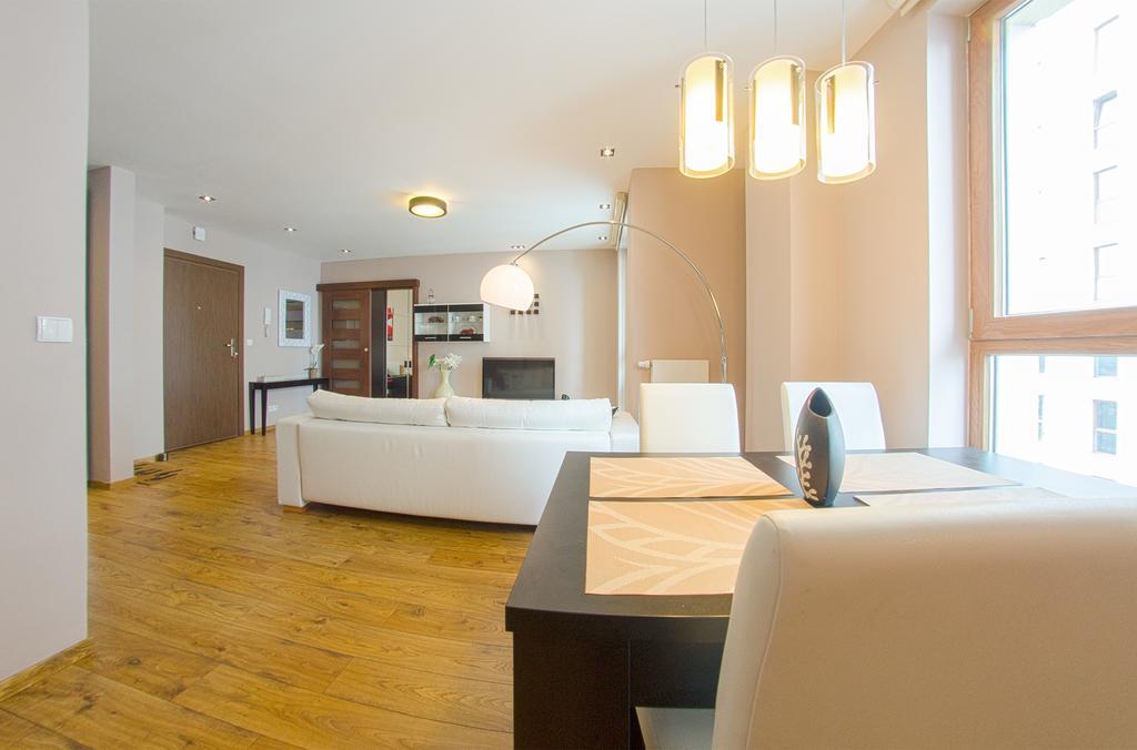 Huoneisto Dom & House - Apartamenty Quattro Towers