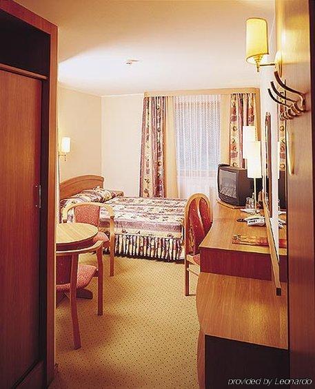 Bartan Seaside Hotel 3*