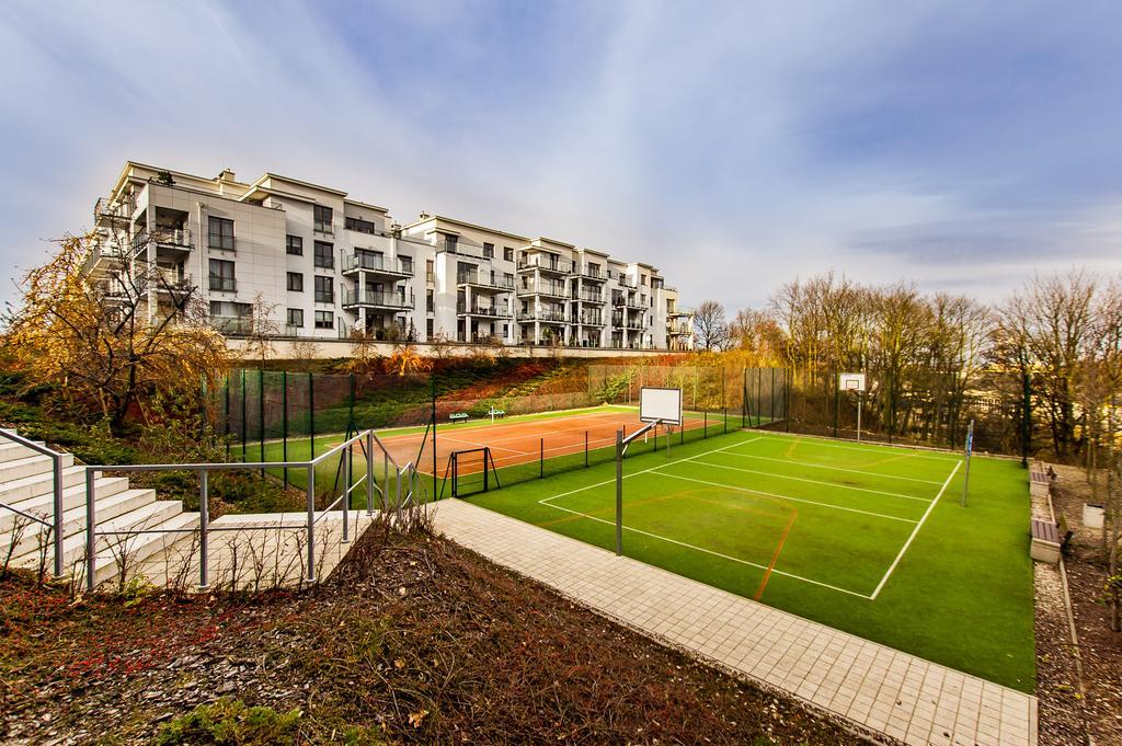 777 Apartments & Cars _ Marshal Foch *