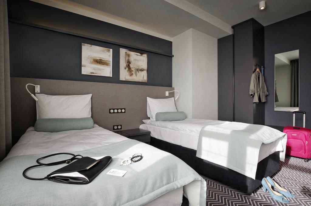 Hotel So 3*