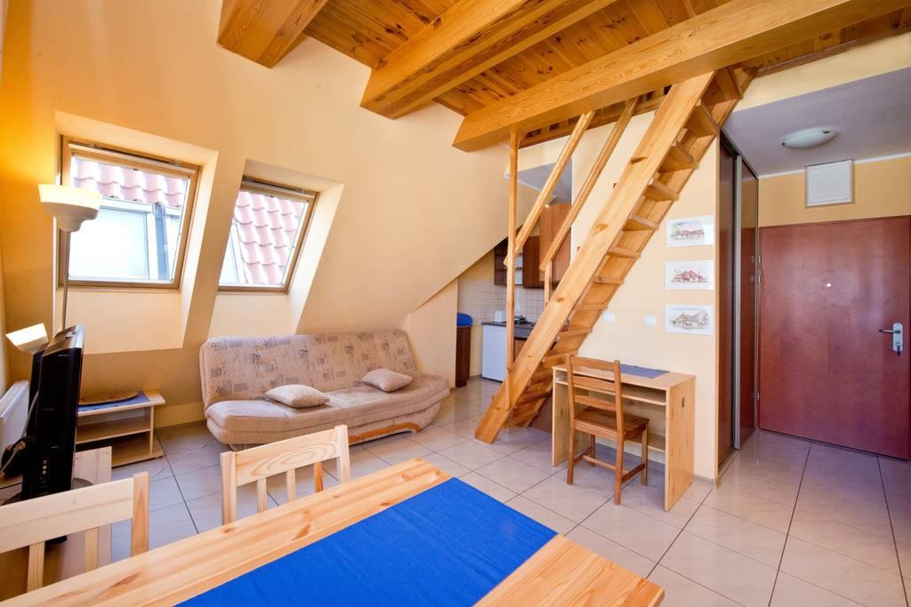 Cosy In The Old Town Apartment *