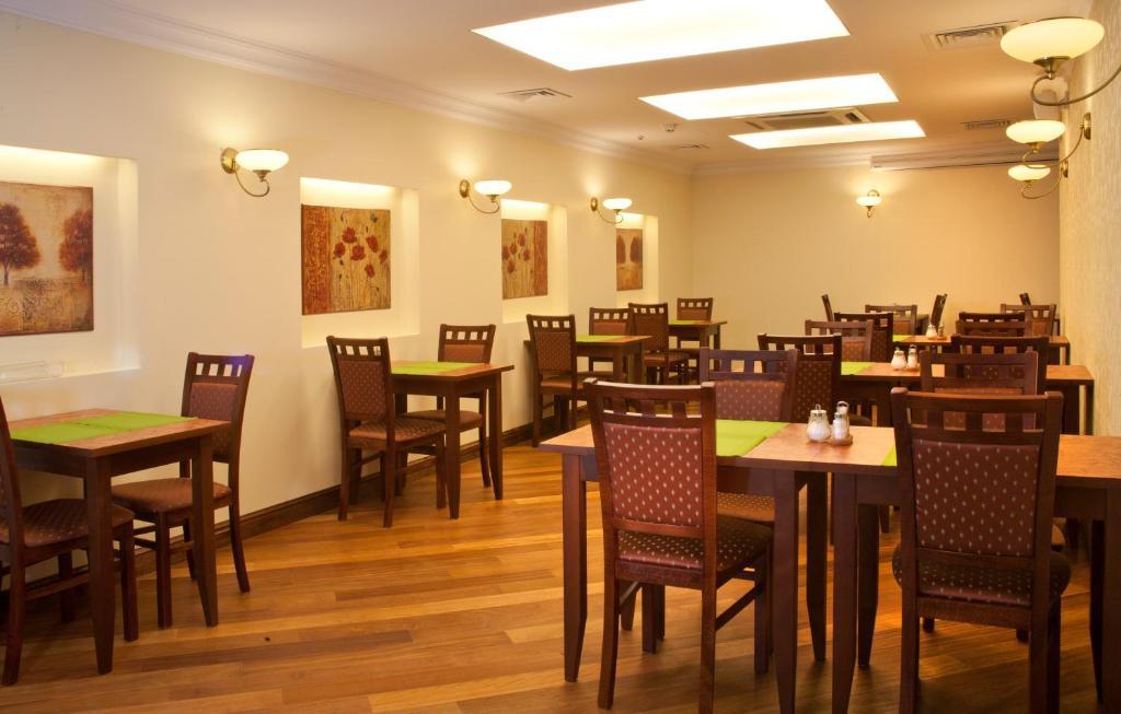 Kobza Haus Old Town Acomodação com café da manhã 