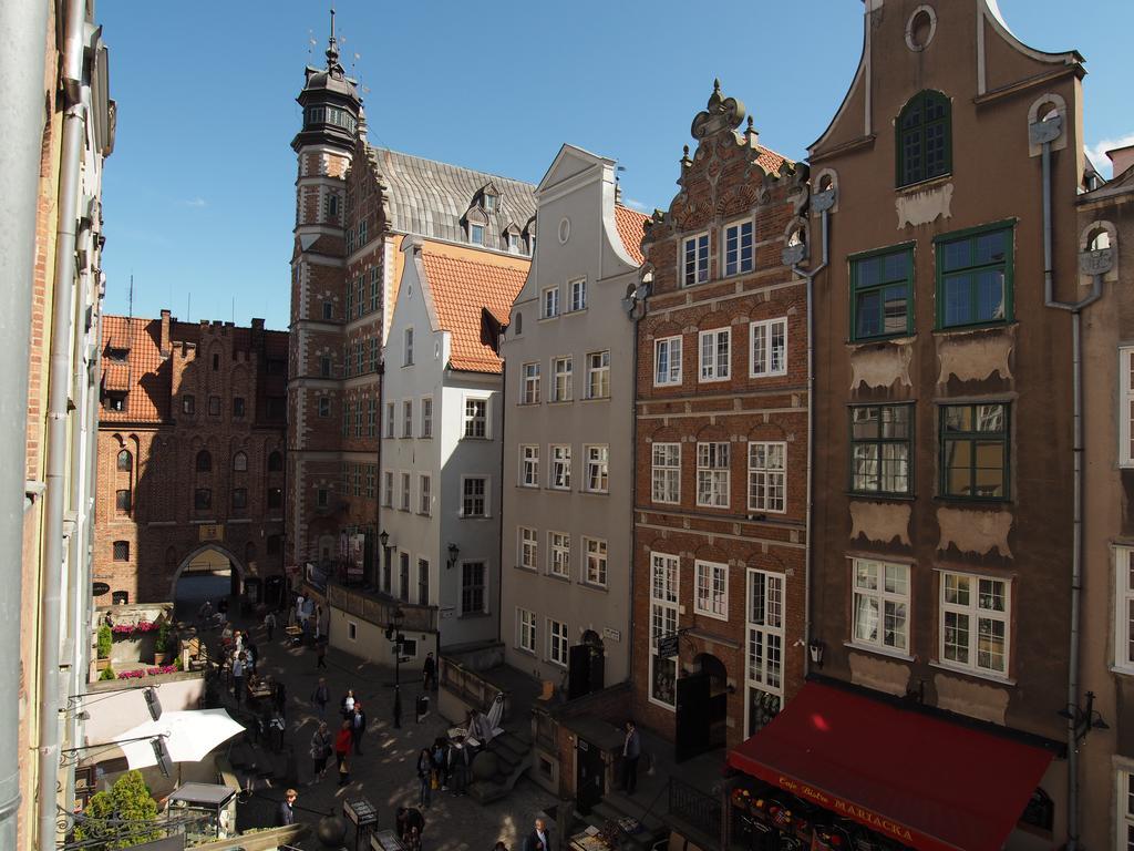 Grand-tourist Amber Center