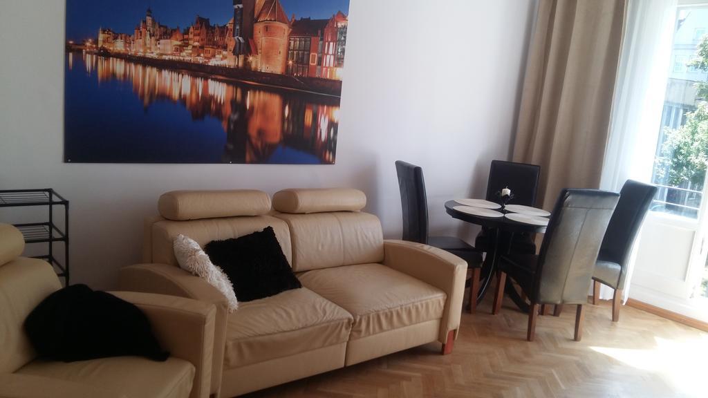 Old Town & Sea Apartment