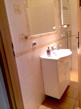 Apartament White Lions Khách sạn 3*