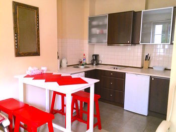 Apartament White Lions Khách sạn 3*