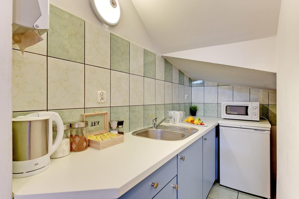 - Goscinne Bed & Breakfast 2*