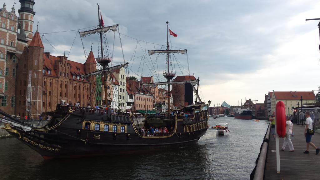 H&t Old Town Szeroka 77 Gdańsk