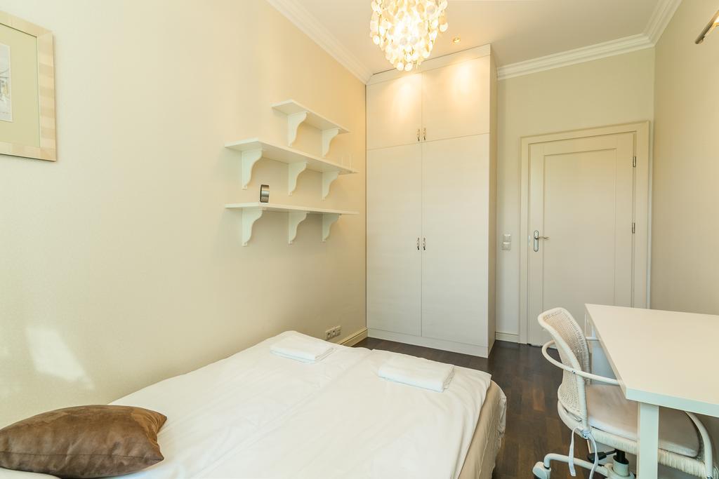 Rent A Flat - Old Town Apartment *