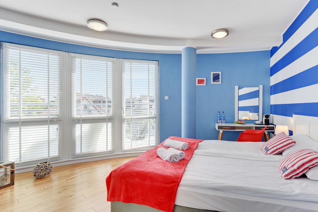 Navy Group - Marina Bed & Breakfast