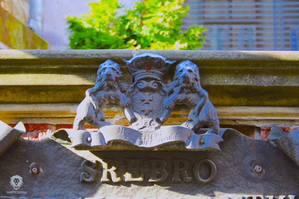 White Lions - Old Town Apartment *