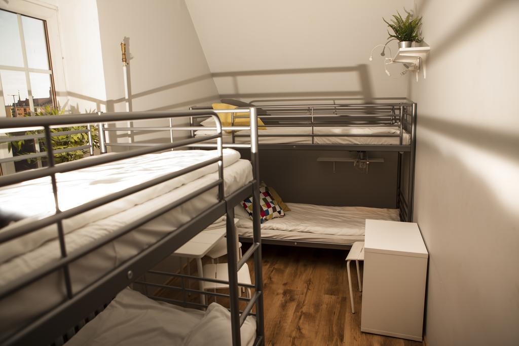Za Murami Hostel *