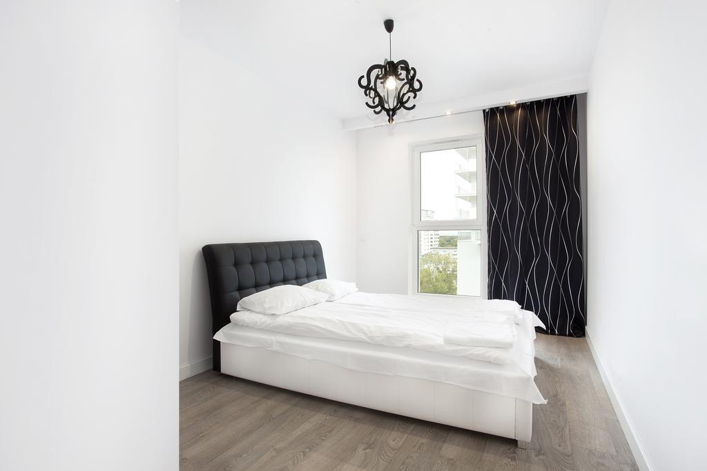 Apartment Bently Platinium - Double Bedroom Seaside Gdansk