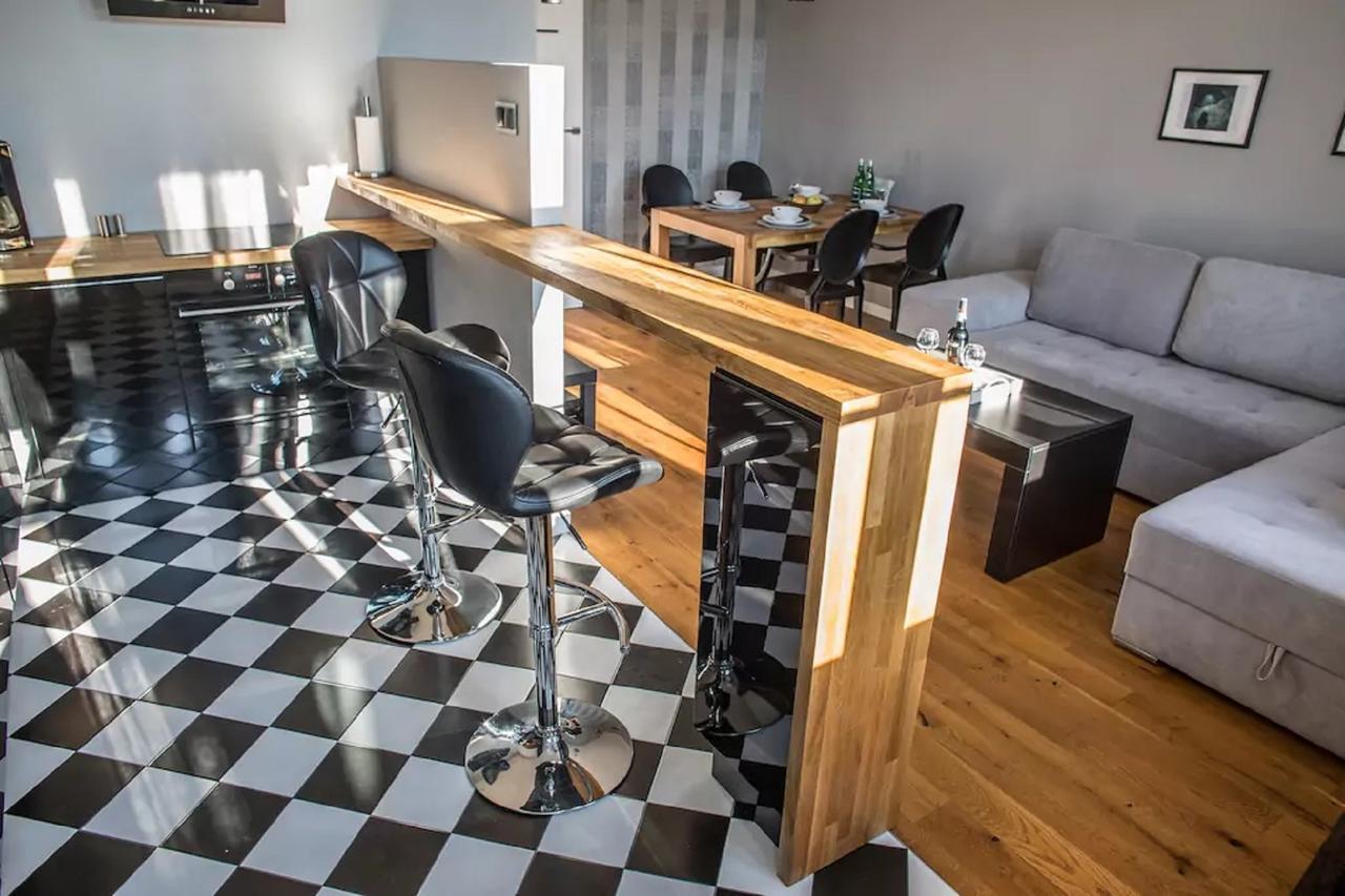 Platinium Ogarna Old Town Apartment