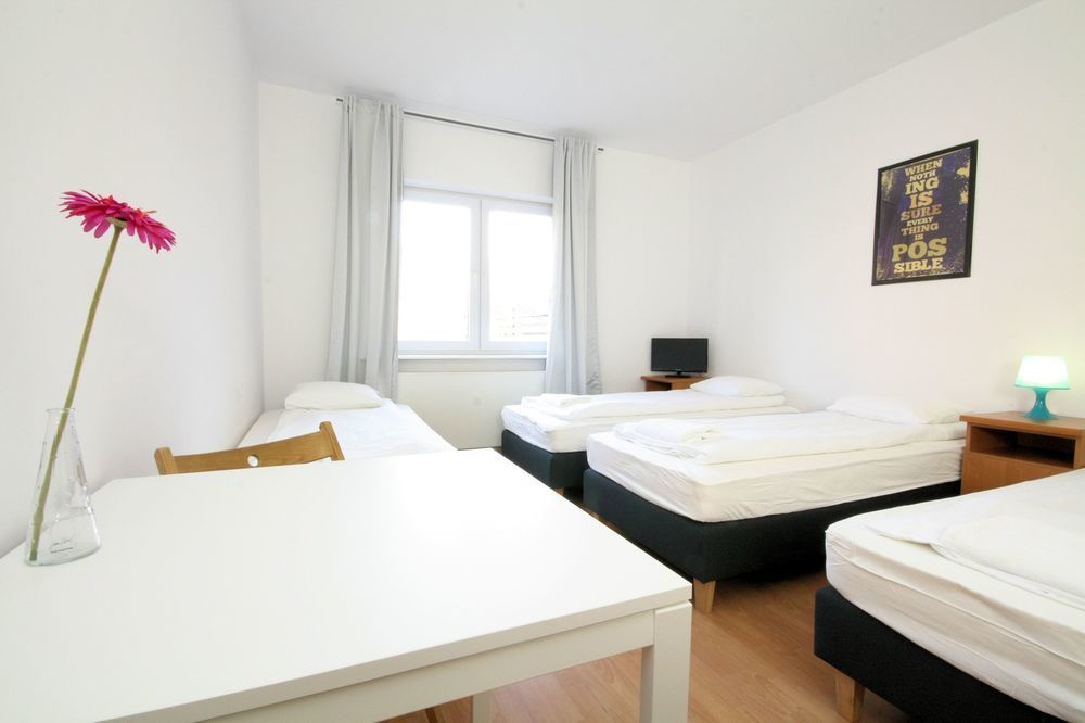 - Goscinne Bed & Breakfast 2*