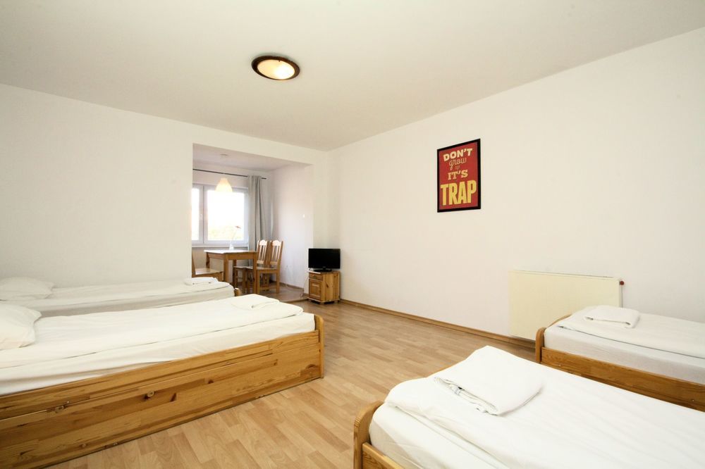 - Goscinne Bed & Breakfast 2*