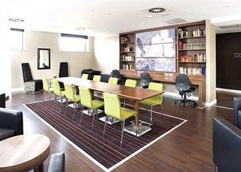 Hampton By Hilton Airport Hotel 3*