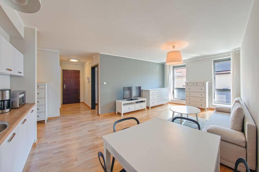 Huoneisto Apartament Stara Winiarnia *