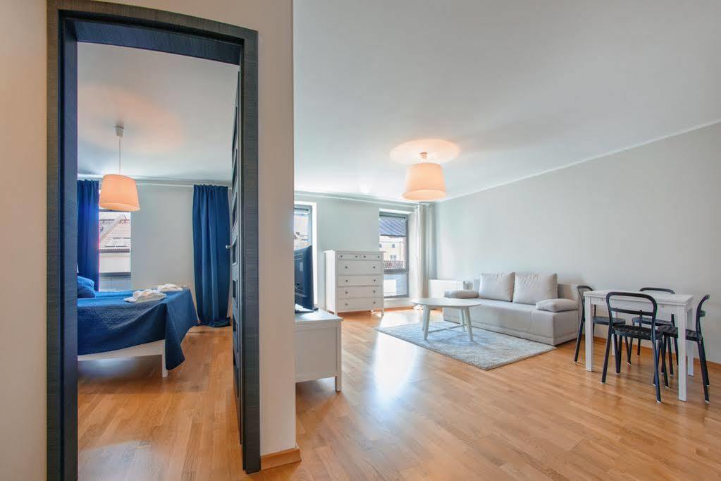 Huoneisto Apartament Stara Winiarnia *