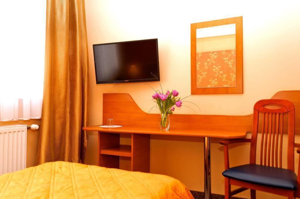 Anna - - Free Parking Guest house 2*