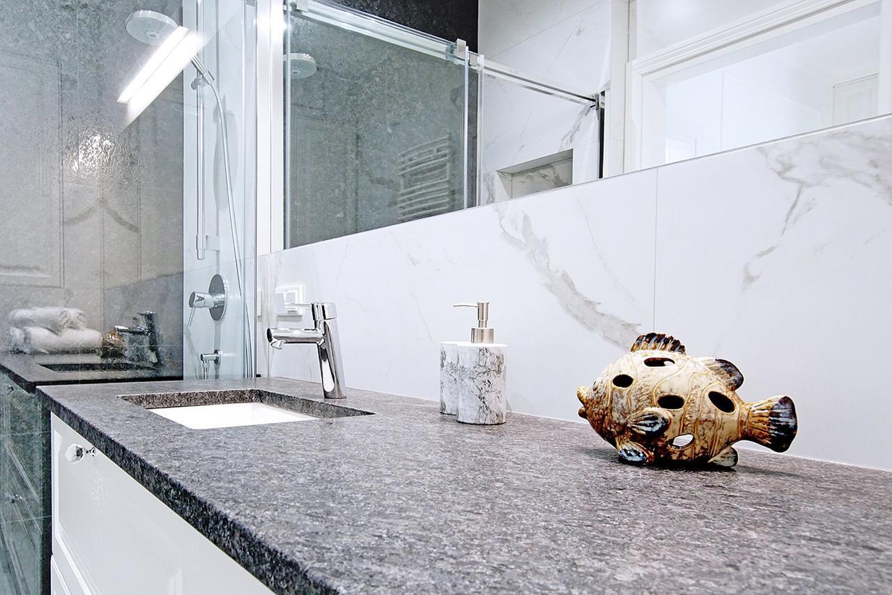 Blue Buddy - Hamptons Apartment Gdansk