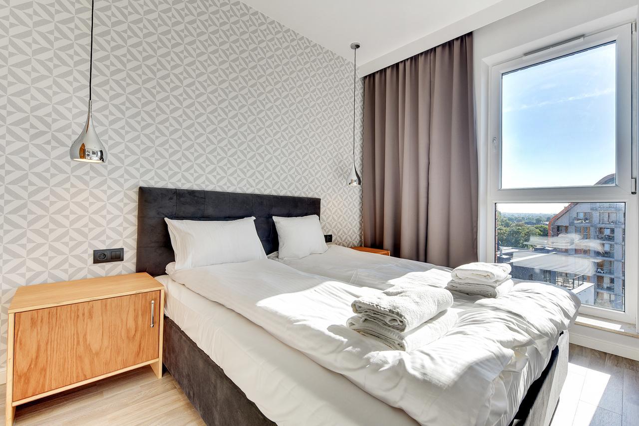 Flatinfo Chmielna Tower