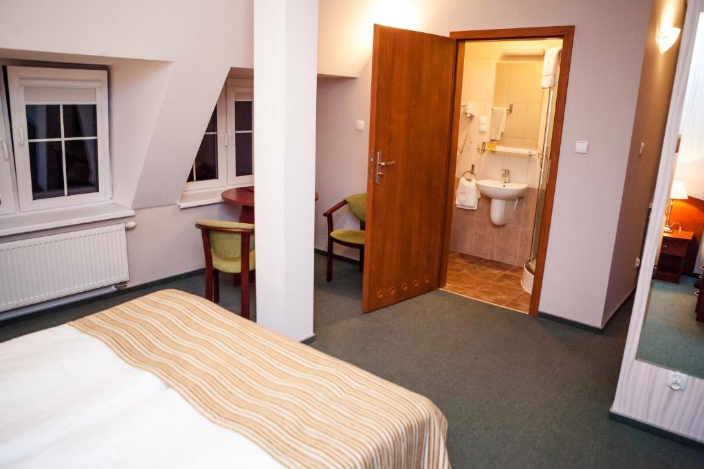 Hotell Logos