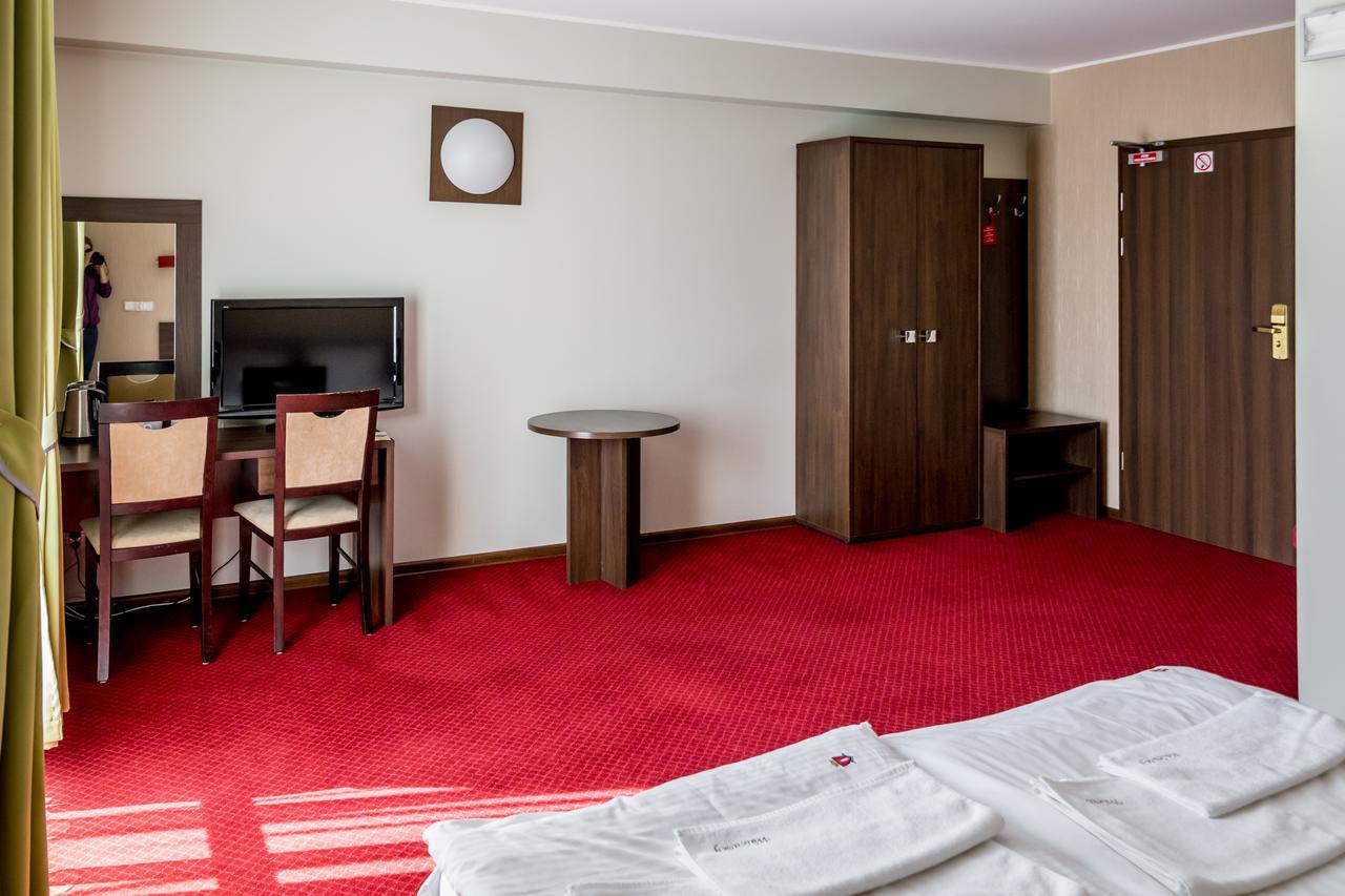 Inn Dworek Pani Walewska 3*