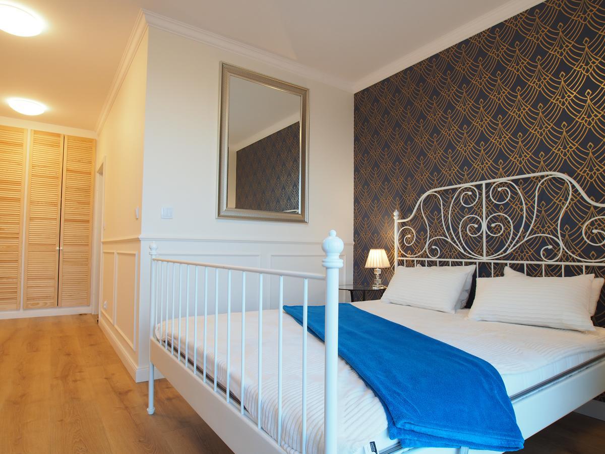 Apartment Grand Tourist Penthouse Walowa Str . Gdansk