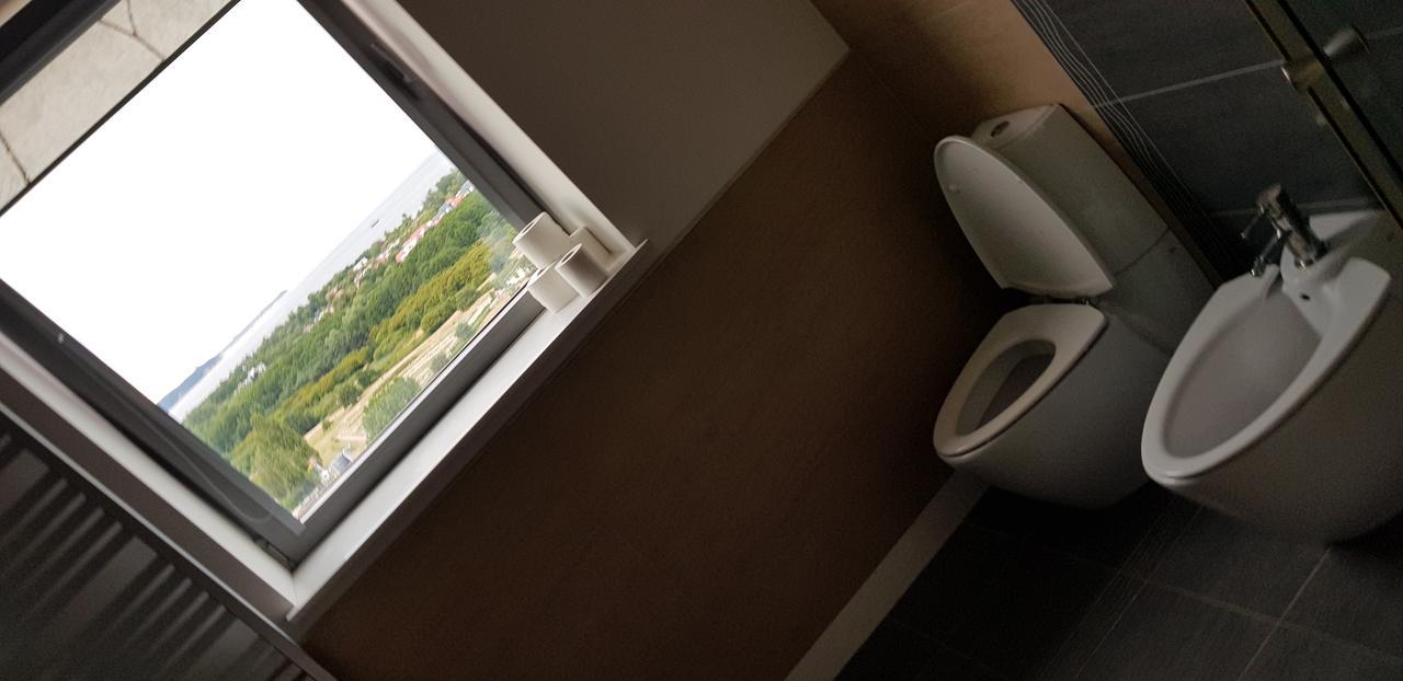 Lejlighed 16th Floor View On The Sea And City. 15 Minutes Walk To The Beach. *