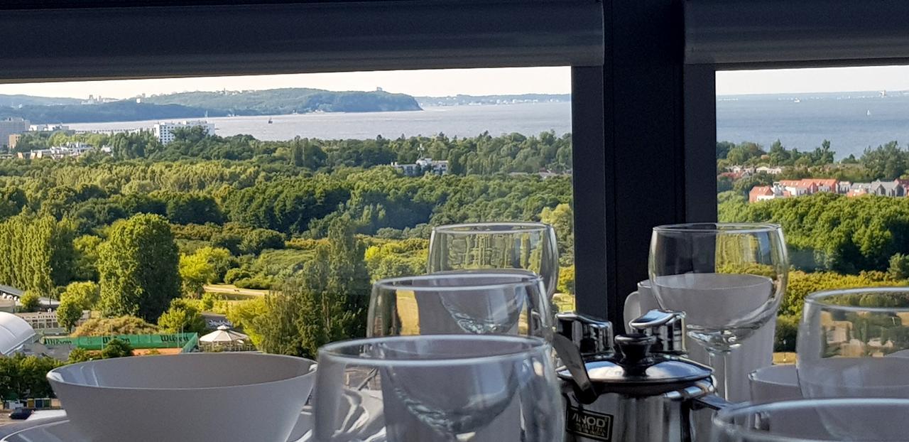 16th Floor View On The Sea And City. 15 Minutes Walk To The Beach. * Gdańsk