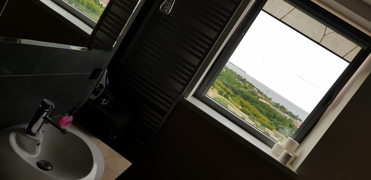 16th Floor View On The Sea And City. 15 Minutes Walk To The Beach. *