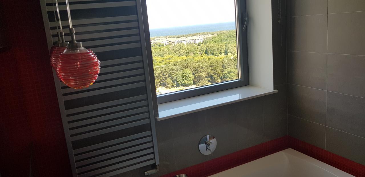 16th Floor View On The Sea And City. 15 Minutes Walk To The Beach. Lejlighed