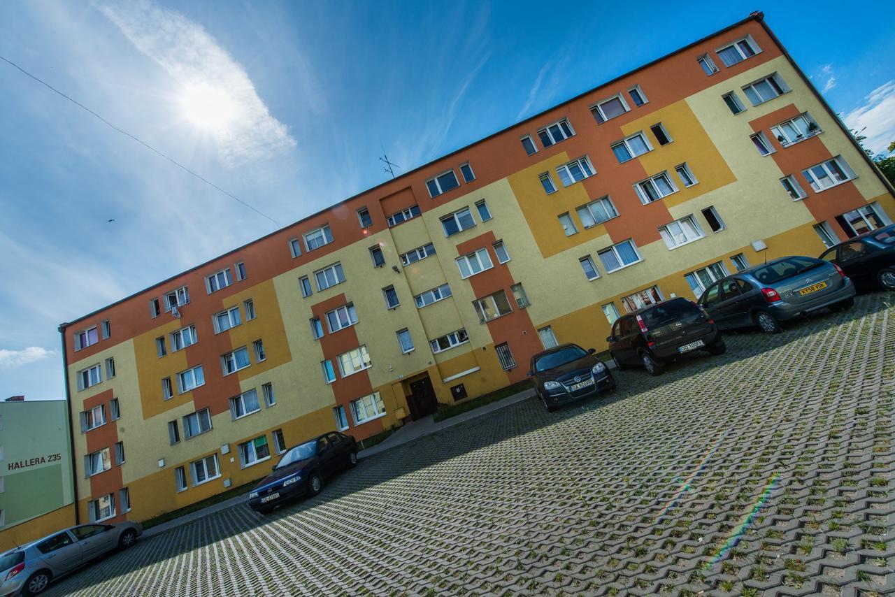 Mieszkanie Blisko Plazy Apartment