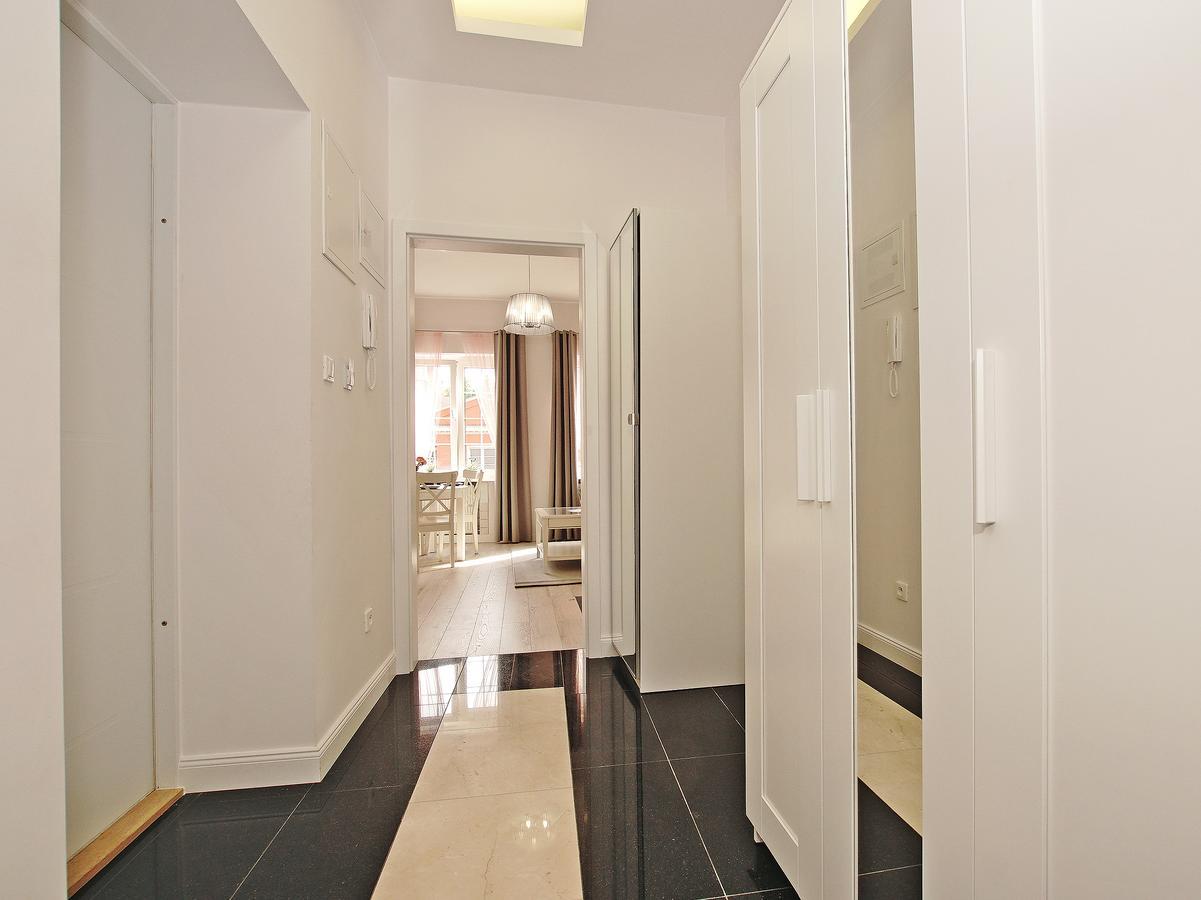 Apartament Kameralny Długa 50 *