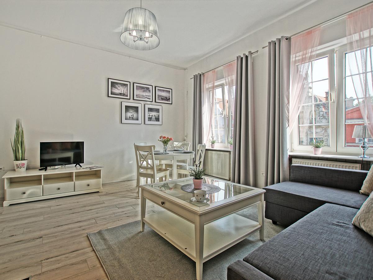 Apartament Kameralny Długa 50 *